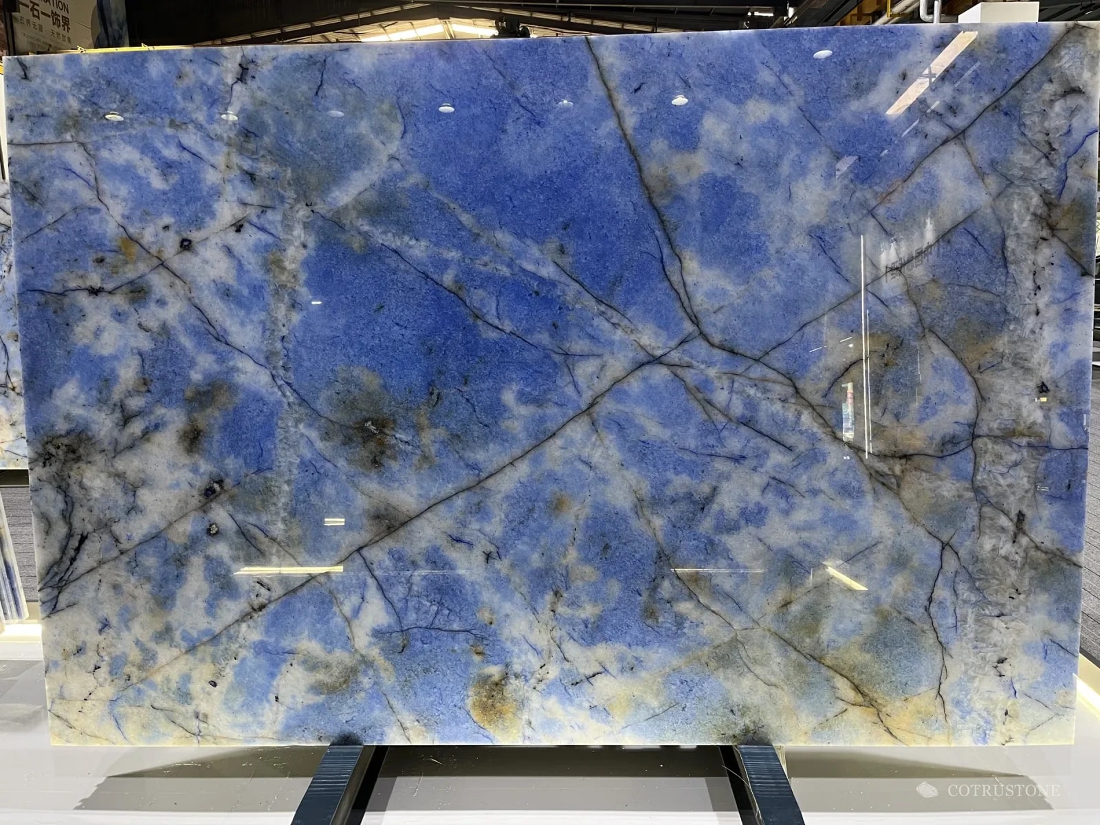 Louise Blue quartzite slab on the stand