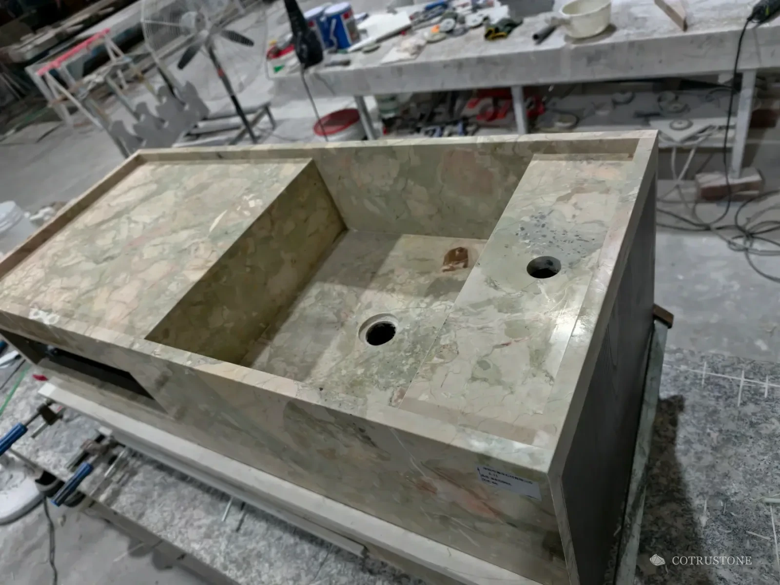 Lavabo integrado Monet Garden fotografiado en el taller