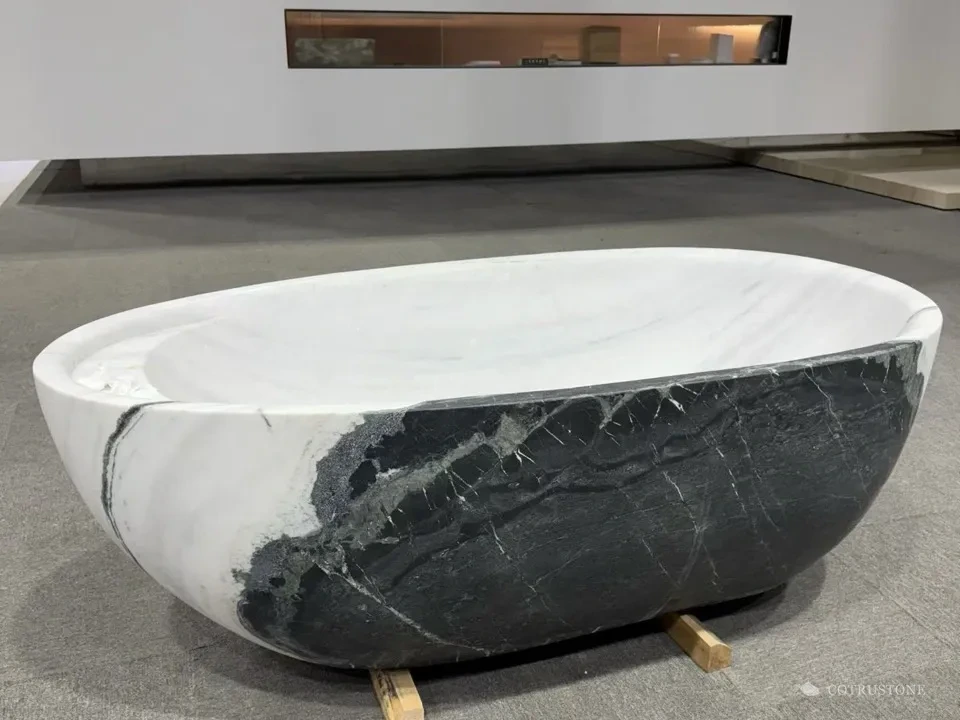 Panda White bathtub