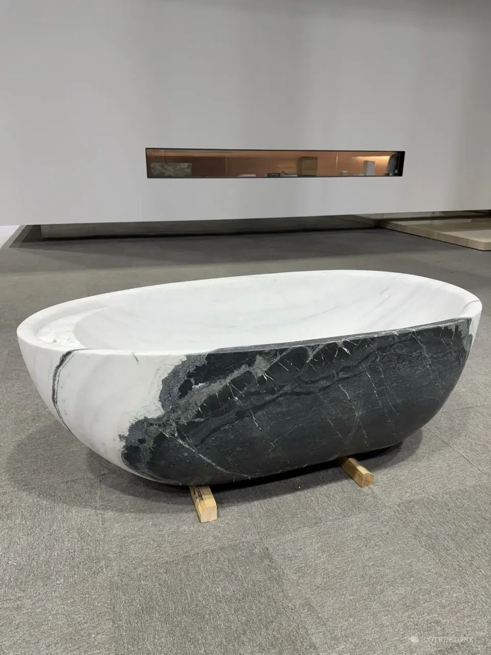 Panda White bathtub